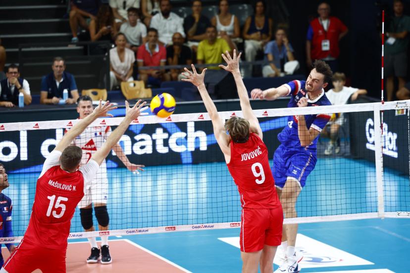 compte rendu du match de volley-ball masculin avec une défaite face aux bruins. analyse des performances et réactions après cette rencontre difficile.